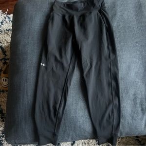 Woman’s UA joggers